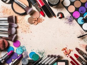 Indústria de Maquiagem: Tendências Atuais e Inovação